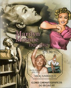 Marilyn Monroe Stamp Cinema Icons of XX Century S/S MNH #4755 / Bl.481