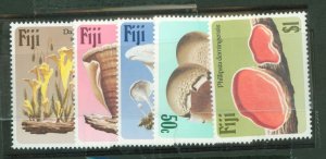 Fiji #500-4  Single (Complete Set)