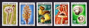 CENTRAL AFRICAN REPUBLIC — SCOTT 81-81 — 1967 MUSHROOMS SET — MNH — SCV $167