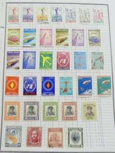 EDW1949SELL : PARAGUAY Mint & Used collection of 380 all different on album pgs