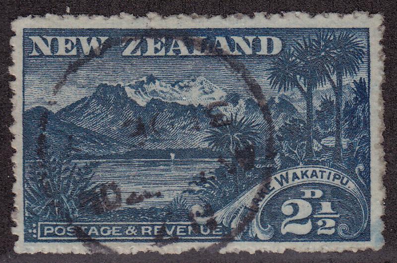 NEW ZEALAND Used Scott # 111 Mt Earnshaw & Lake Wakatipu (1 Stamp) -2 (8)