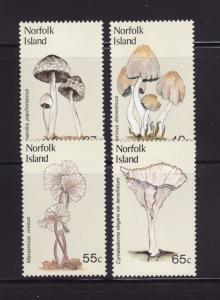 Norfolk Island 306-309 Set MNH Mushrooms (A)