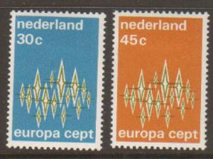 Netherlands #494-5 Mint