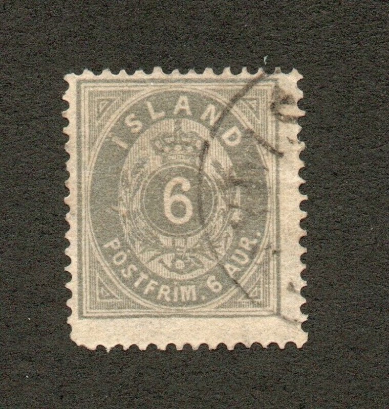 Iceland - Sc# 10 Used - Perf 14 x 13 1/2        /         Lot 1123006