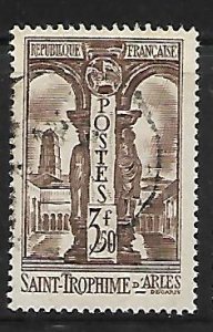 France -  View of St. Trophime at Aries - Scott #302 - F-VF - Used