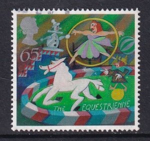 Great Britain  #2043  used  2002  circus  65p
