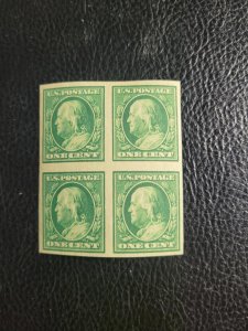 US SC# 383, Block of 4, 2 stamps MNH