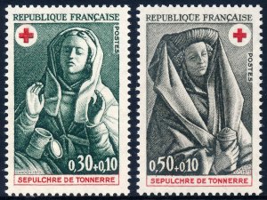 France 1973 Red Cross Fund. Tomb Figures, Tonnerre Set of 2 SG2021-2022 MNH