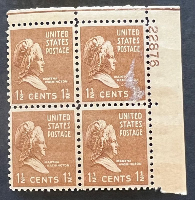 Scott#: 805 - Martha Washington 1½¢ 1938 Plate Block of Four MNHOG - Lot 12 FR