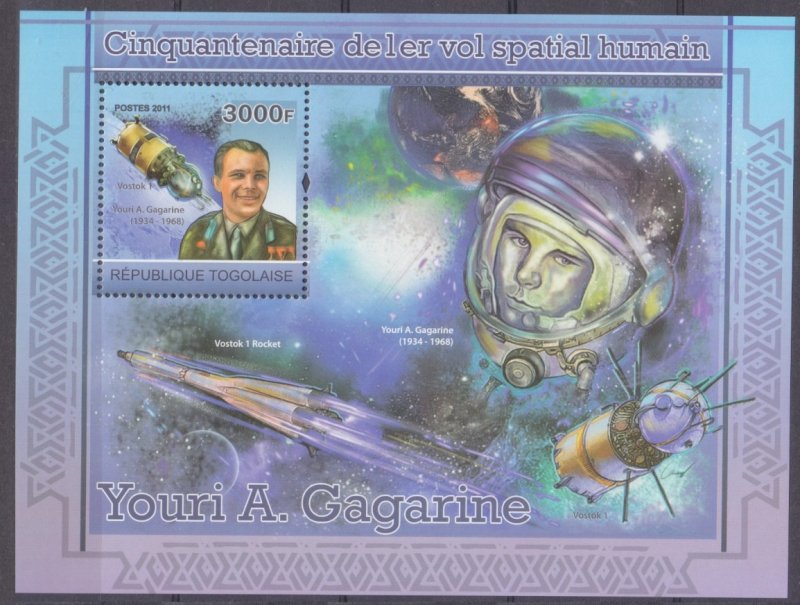 2011 Togo 3953/B600 50 years of space flight Gagarin 12,00 €