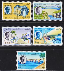 Iraq Scott 167-71 complete set F to VF mint OG H.