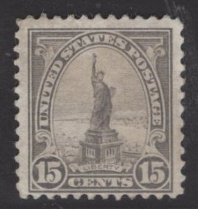 US Stamp #566 15c Liberty MINT NH SCV $35.00