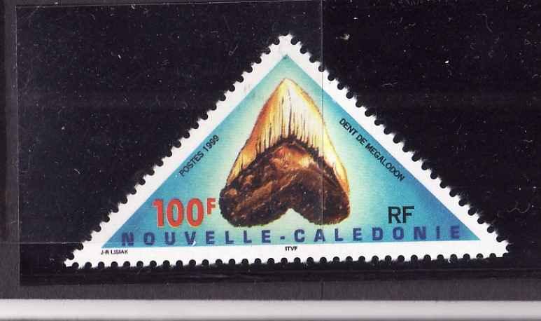 New Caledonia-Sc#817-Unused NH set-Fossil tooth of Megalodon