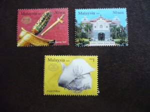 Stamps - Malaysia - Scott# 1100-1102 - Mint Hinged Set of 3 Stamps