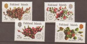 FALKLAND ISLANDS SG459/62 1983 NATIVE FRUITS  MNH