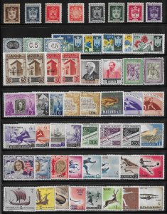 San Marino 56 stamp mini collection #4 @ only 5¢ a stamp SCV $?? -  - 12394