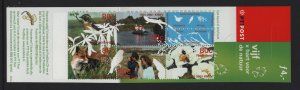 Netherlands  #1065   MNH  2001  booklet  nature  thrush  rose   beetles