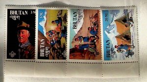 BHUTAN Sc 335-8 NH ISSUE OF 1982 - SCOUTS - (SC1)