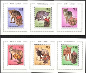 {339} Guinea -Bissau 2010 Cactus and Coyotes 6 S/S Deluxe MNH**