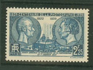 France #374 Mint (NH) Single