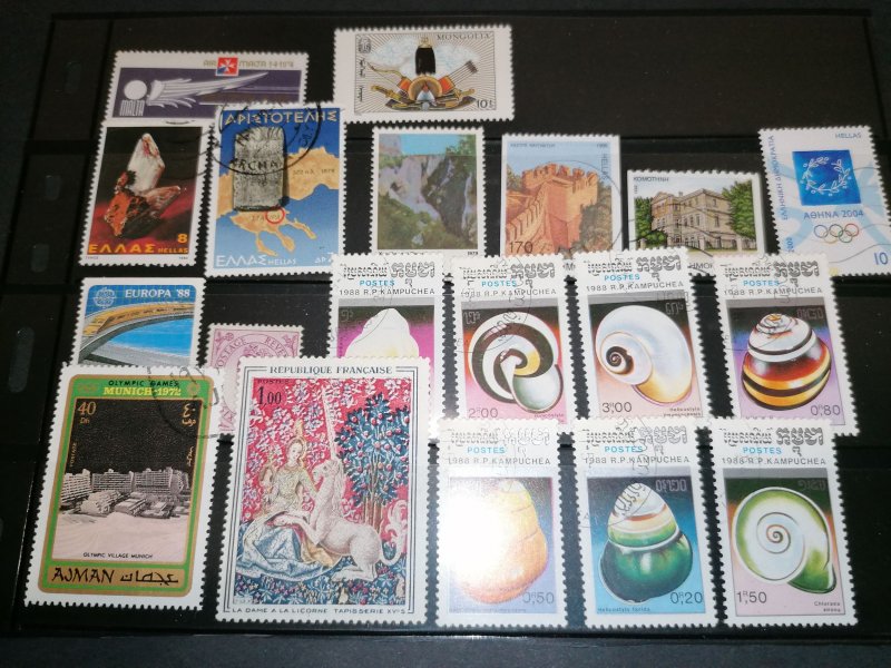 Large world lot stamps, blocks,minisheets mostly MNH see photos