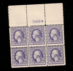 USA #529 Fine - VF Mint Plate #8604 Block - Four Never Hinged Stamps Two Hinged