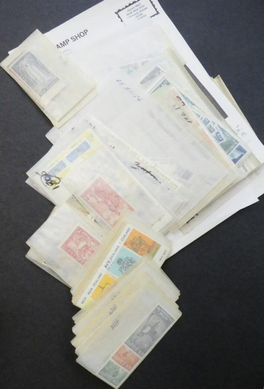 EDW1949SELL : NEW ZEALAND Collection of various All VF, Mint NH singles & sets.