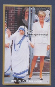 NIGER - Scott 946 -  MNH S/S lite crease - Princess Diana, Mother Teresa - 1997