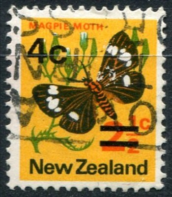 New Zealand Sc#480 Used, 4c on 2½c multi, Definitives (1970-76) (1971)