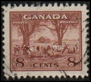 Canada 256 - Used - 8c Farm Scene / Cattle (1942) (cv $1.10)