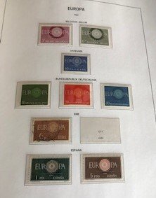 Europa Album with 576 NH Stamps from all European Countries - Huge CV