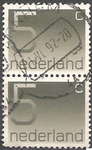 Netherlands 536 (used pair) 5c numeral, gray (1976)