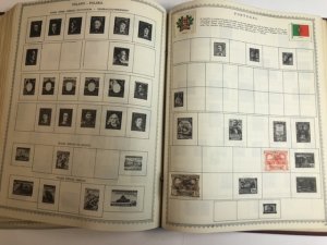 The New World Wide Postage Stamp Album Lots Of Old Stamps