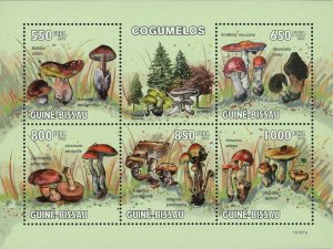 Mushrooms Stamp Amanita Pachycolea Boletus Edulis Leccinum Versipelle S/S MNH