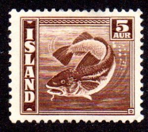 ICELAND 219c MH SCV $2.75 BIN $1.10 FISH