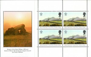 1993 Sg 1812a 30p Prince of Wales Booklet Pane (DX16) Unmounted Mint