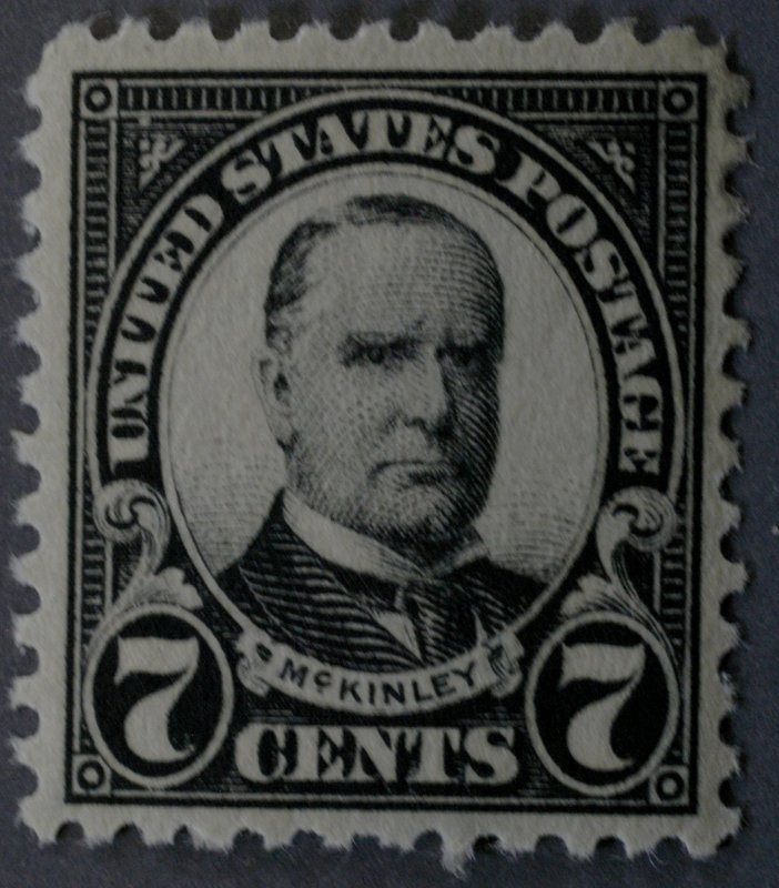 United States #559 7 Cent McKinley OG Small Thin Spot