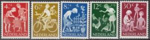 Netherlands #B368-72  F-VF Unused CV $5.75 (A16749)