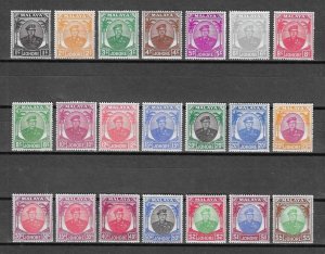 MALAYA/JOHORE 1949/58 SG 133/47 MNH Cat £160