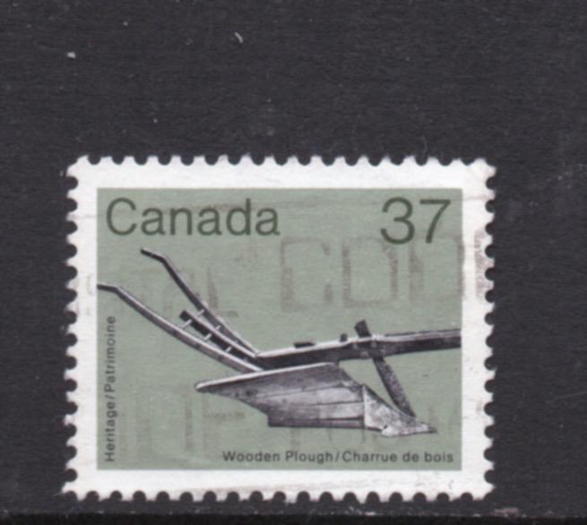 Scott #  927  used  single