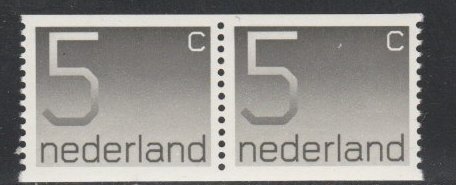 Netherlands # 546, Numeral Coil Pair, Mint  NH