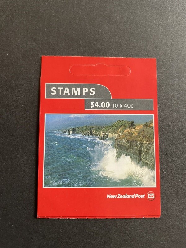 New Zealand: 2002,  Coastlines, 3 self-adhesive Booklets, SB111/3