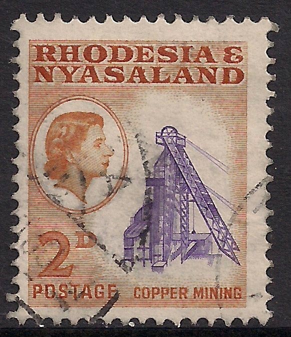 Rhodesia Nyasaland QE2 1959 - 62  2d used stamp SG 20  ( E78 )