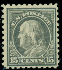 US #437,  15¢ gray, og, LH, fresh and F/VF, Scott $120.00