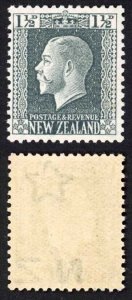 New Zealand SG437 1 1/2d Slate (Local Plate) M/M Cat 9 pounds