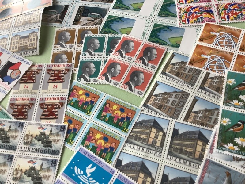 Luxembourg 1994 mint never hinged stamps & postal items Ref A914