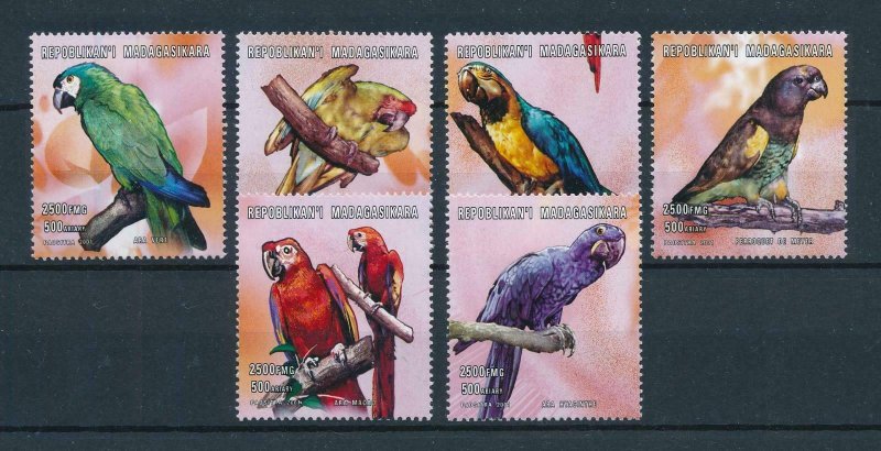 [102932] Madagascar 2001 Birds vögel oiseaux parrots  MNH