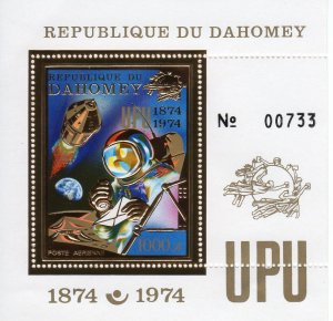 Dahomey 1974 Apollo 15 UPU Centennary/Space S/S Gold perforated MNH