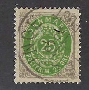 Denmark SC#32 Used-VF sm hr SCV$40.00...Worth a Close Look!