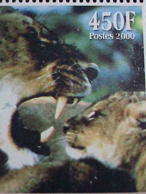 GUINEA STAMP- 2000-COLORFUL BEAUTIFUL WORLD LIONS MNH FULL SHEET   VERY FINE